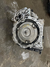 Cargar imagen en el visor de la galería, 2020 2021 GMC Acadia 2.5 Transmission FWD